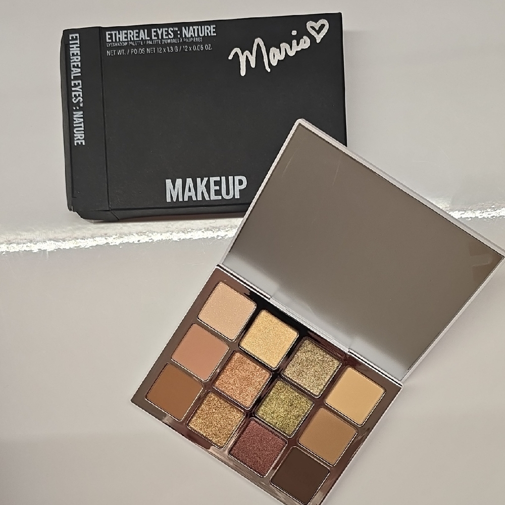 Oris Radiant Glow Eyeshadow Palette